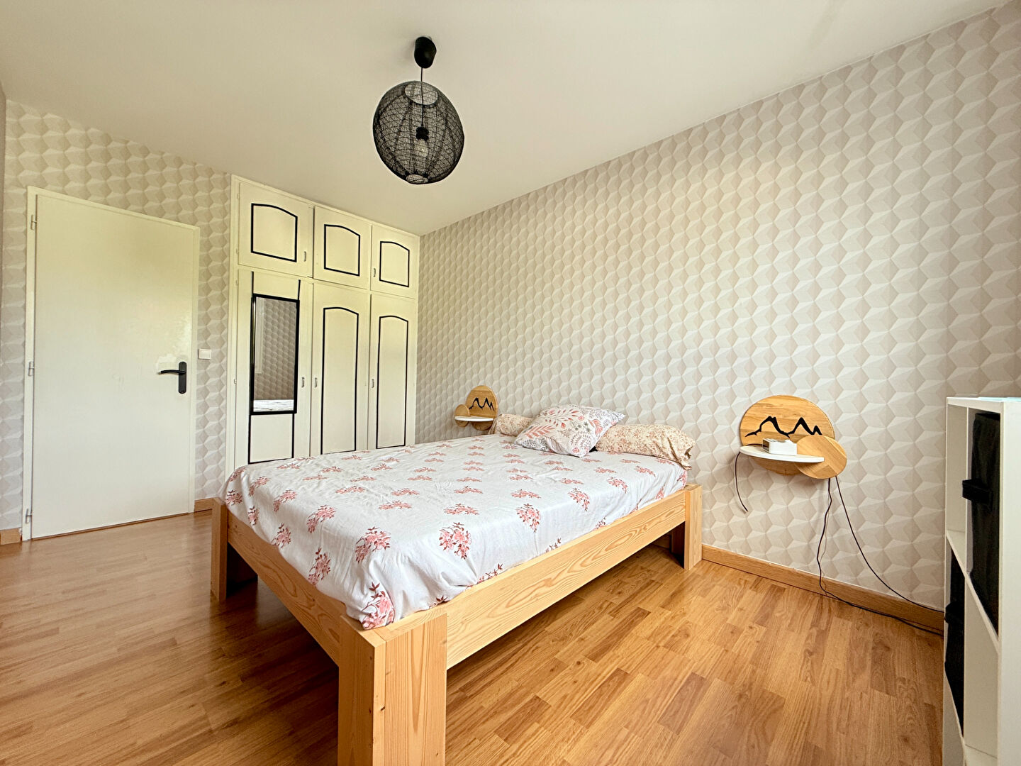 Appartement  de type 3 - avec place de parking - vendu loué