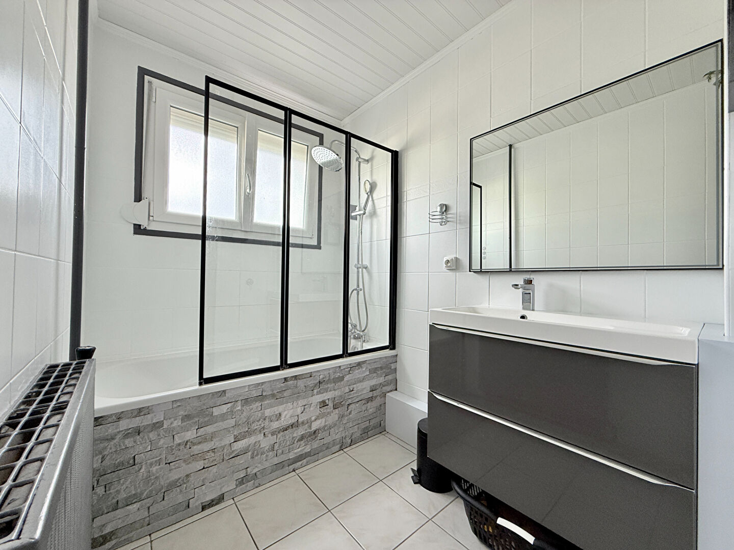 Appartement  de type 3 - avec place de parking - vendu loué