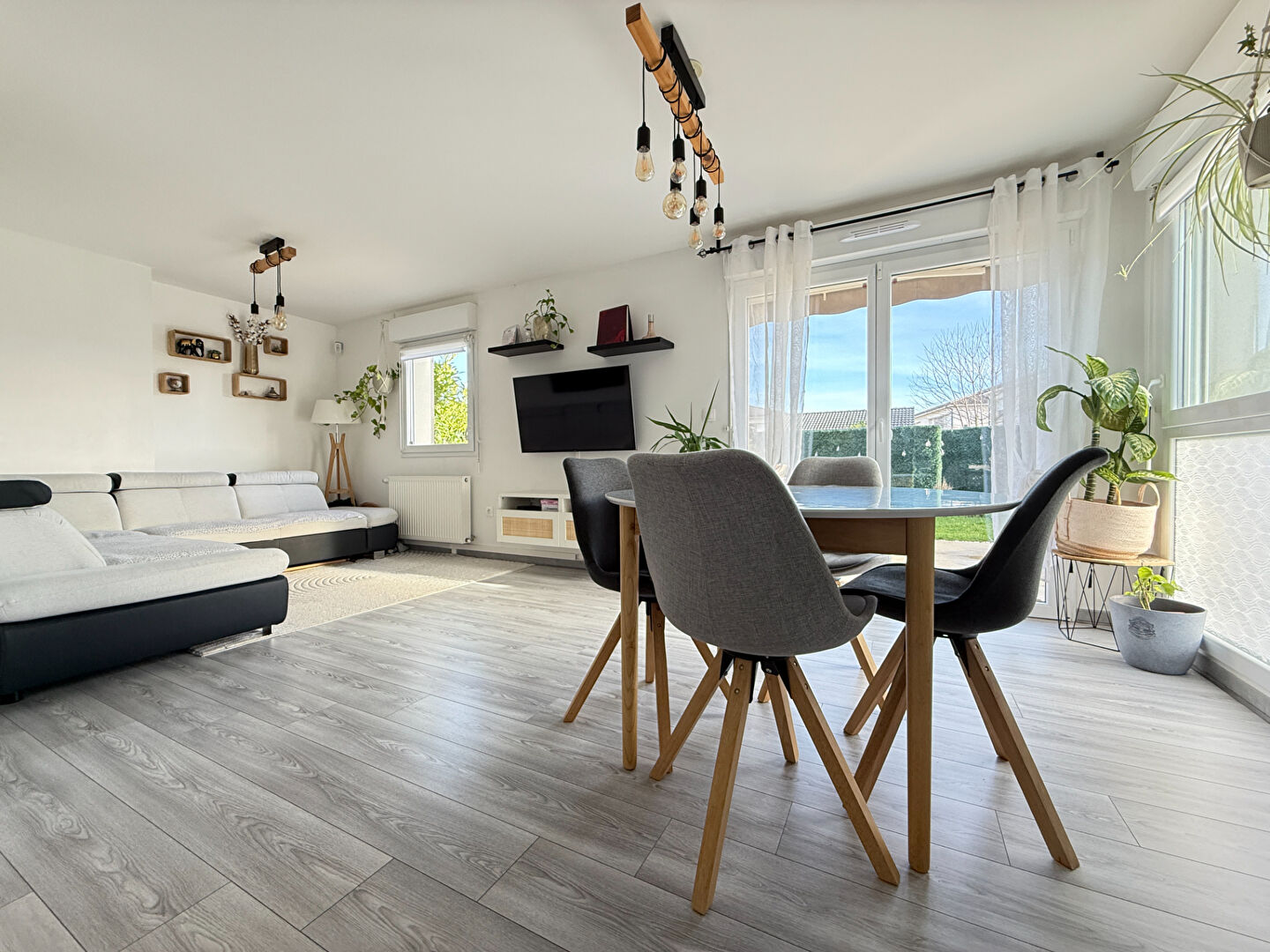 Maison récente à vendre à Reims - 3 chambres, Jardin, parking + box - Quartier Epinettes