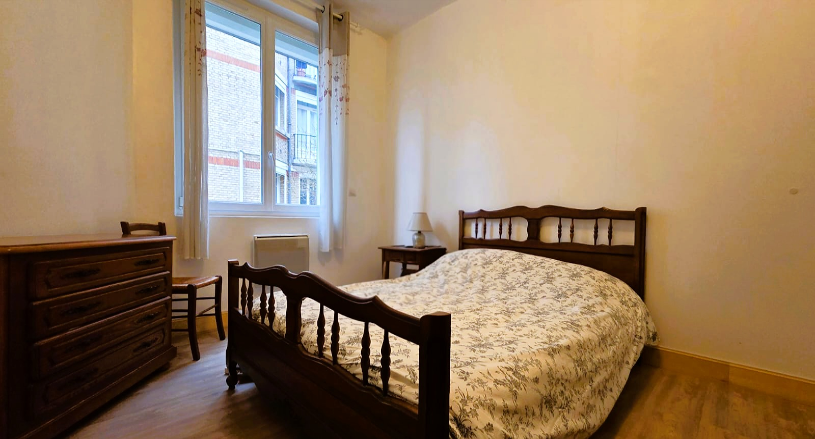 Idéal investisseur - Appartement vendu loué avec garage fermé - Quartier Jaurès