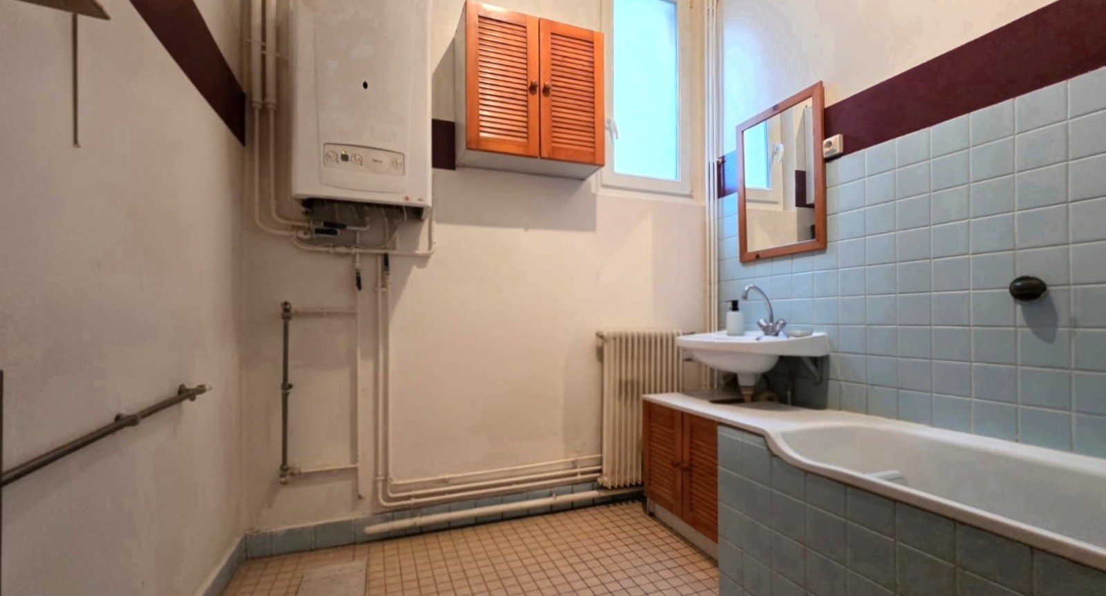 Idéal investisseur - Appartement vendu loué avec garage fermé - Quartier Jaurès