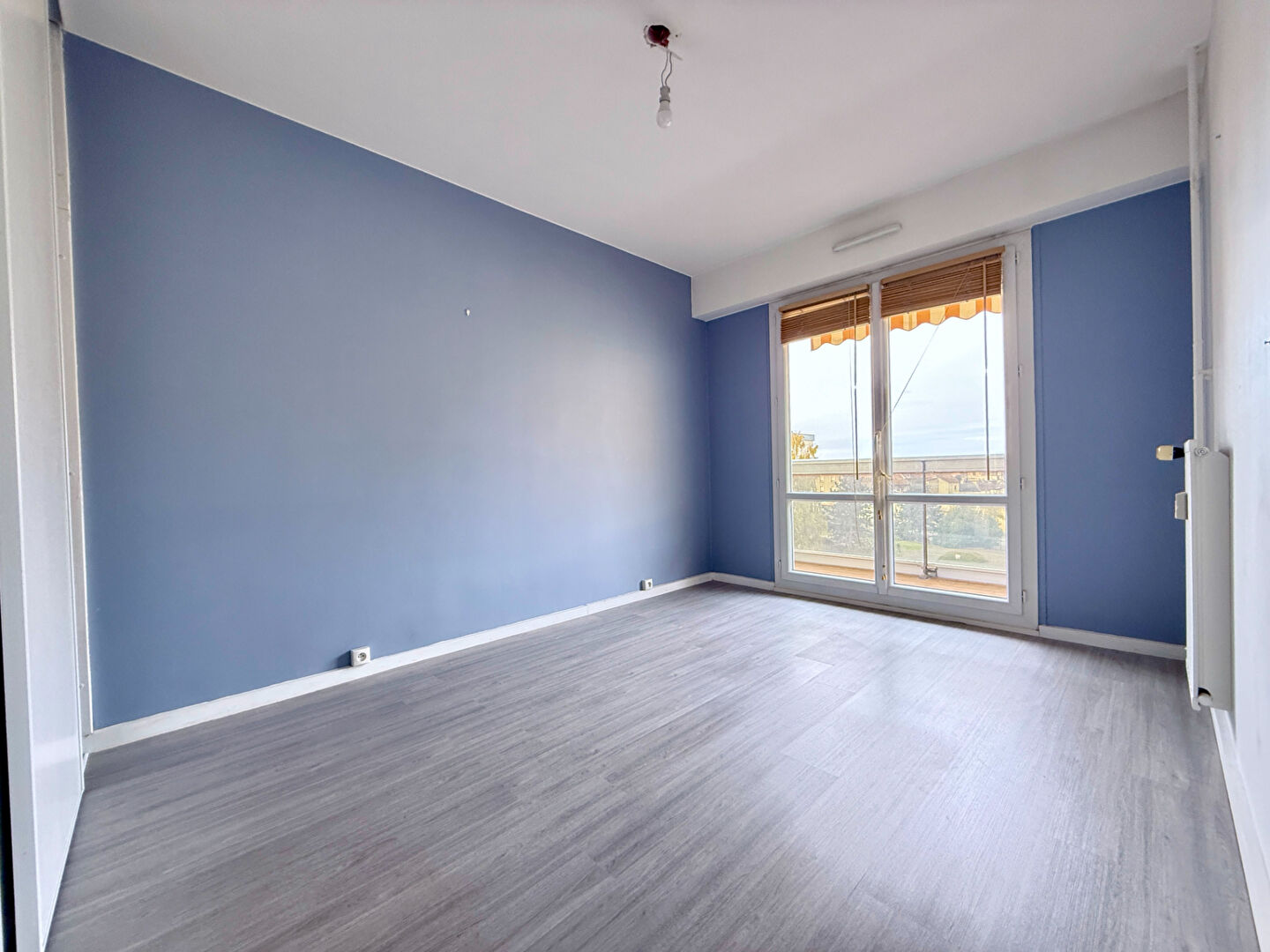 À vendre : Appartement spacieux quartier Saint-Marceaux avec balcon et garage