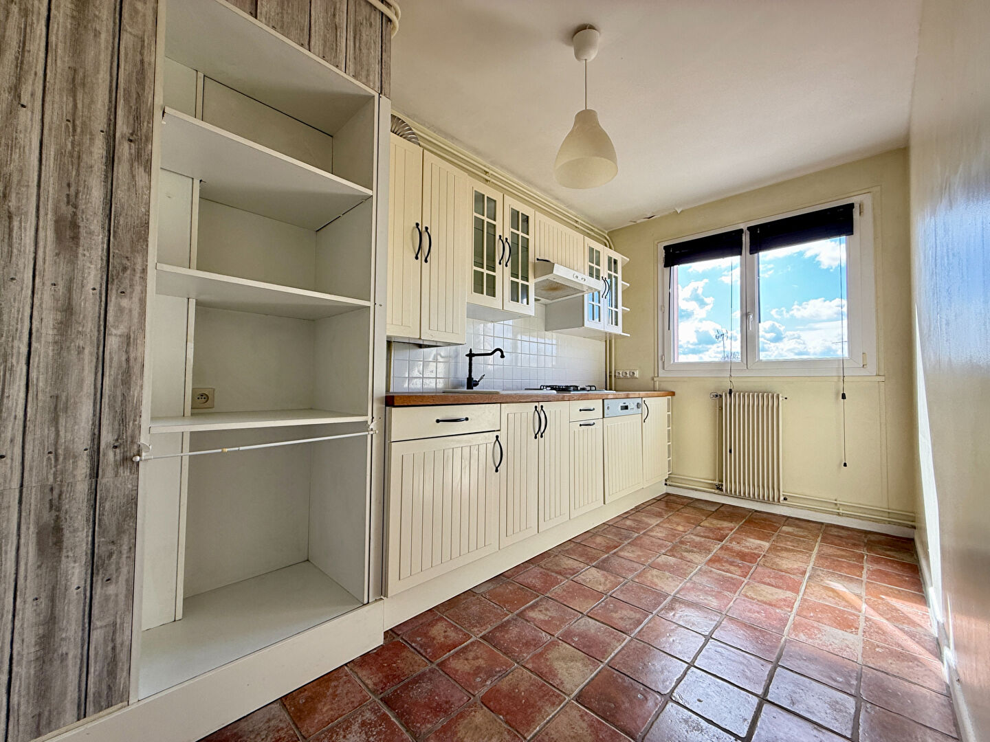 Appartement de type 2 50 m² -  Parking + Cave - Proche tram et université