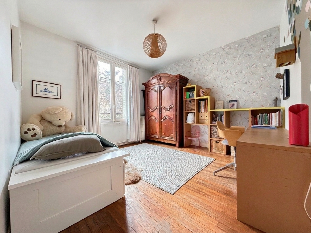 Maison de caractère avec jardin et stationnement - Boulevard Lundy