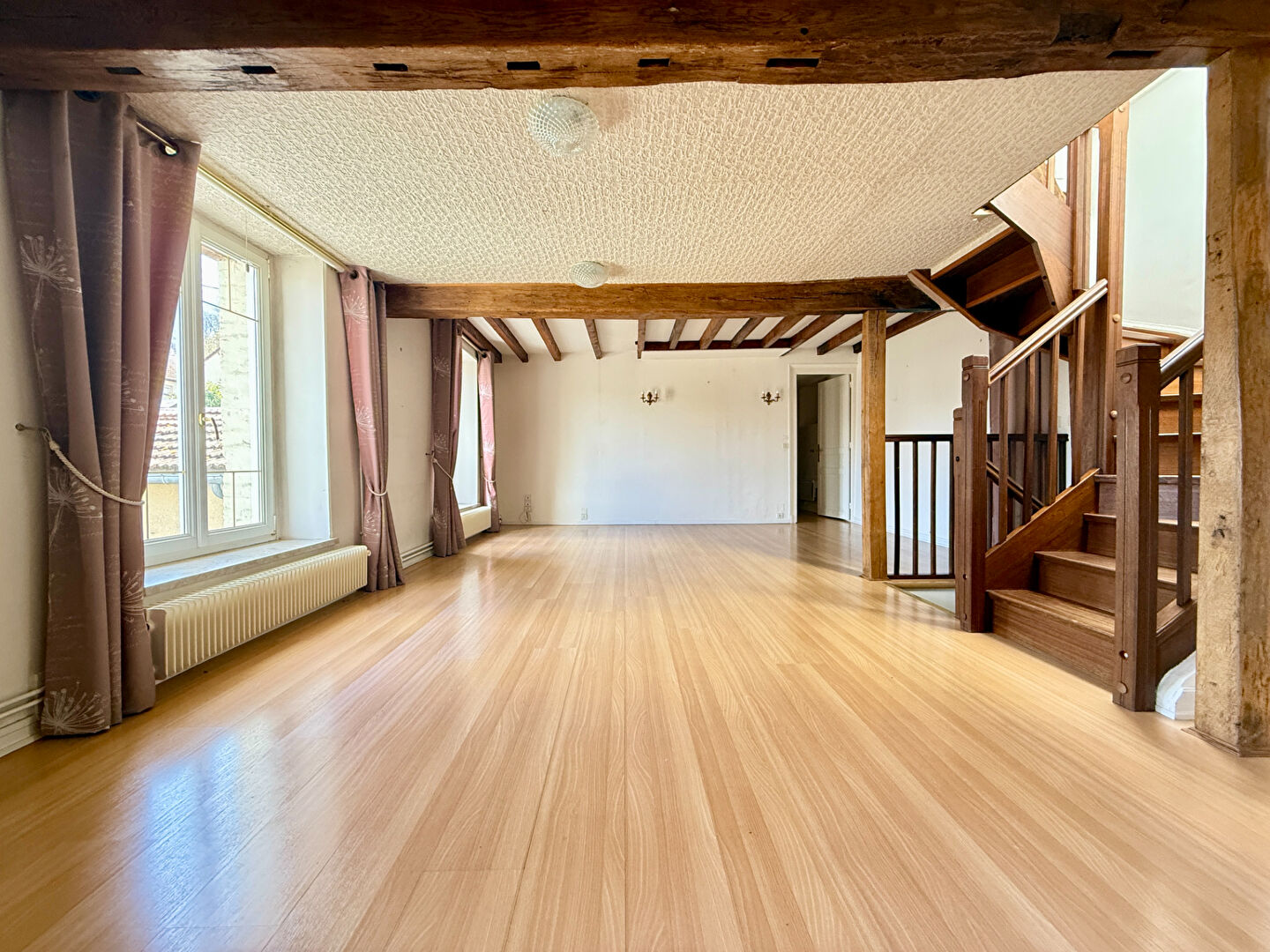 Maison avec cour -  Rilly-la-Montagne,