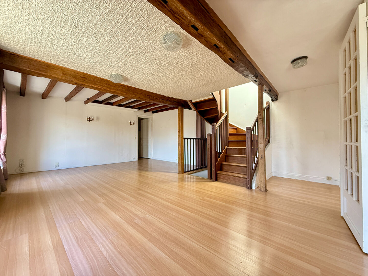 Maison avec cour -  Rilly-la-Montagne,