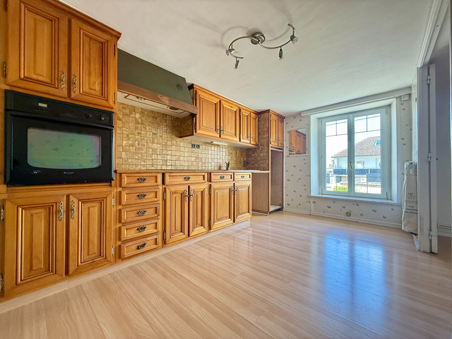 Maison avec cour -  Rilly-la-Montagne,