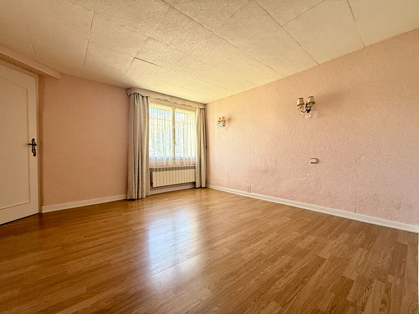 Maison avec cour -  Rilly-la-Montagne,