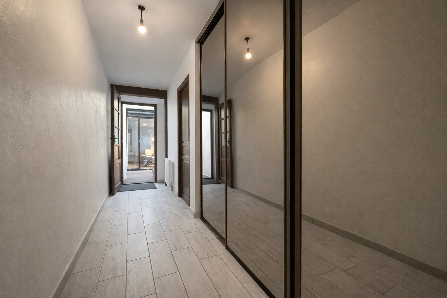 Maison coup de coeur avec cour et garage