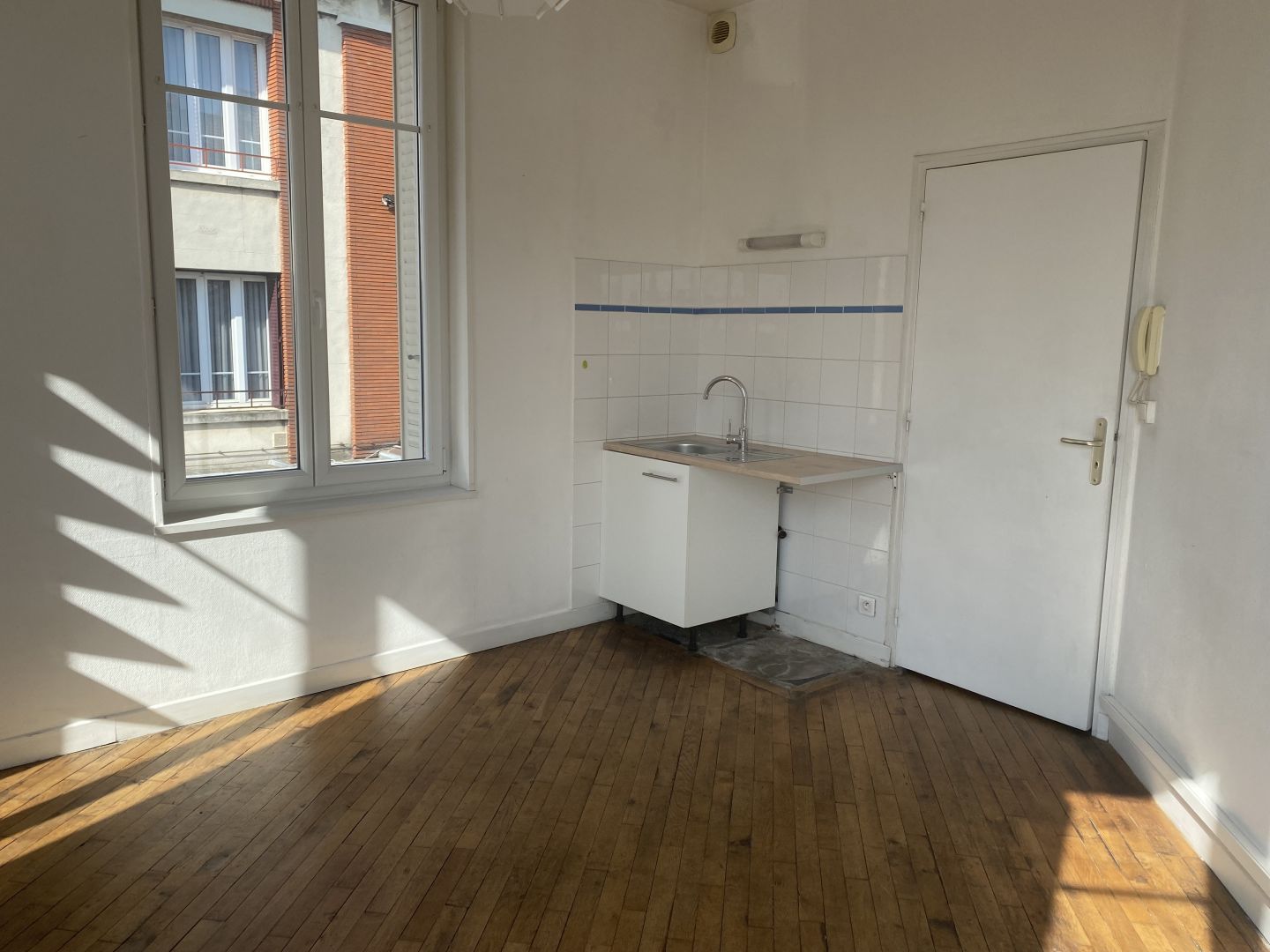 08 RETHEL CENTRE APPARTEMENT DE TYPE 4  - TRIPLEX DE 87 M²