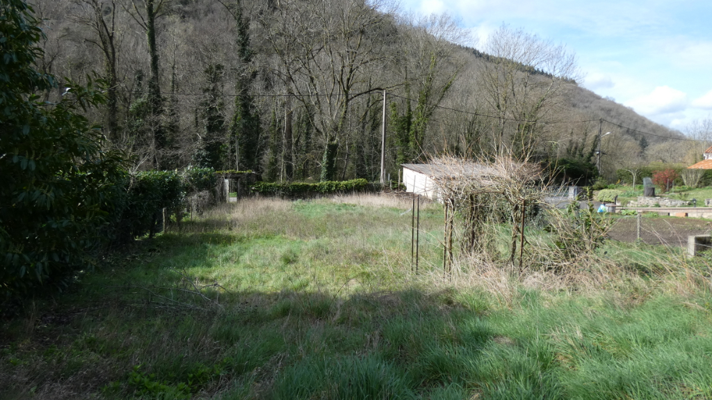 Terrain de 1700 m²  à DURFORT (81)