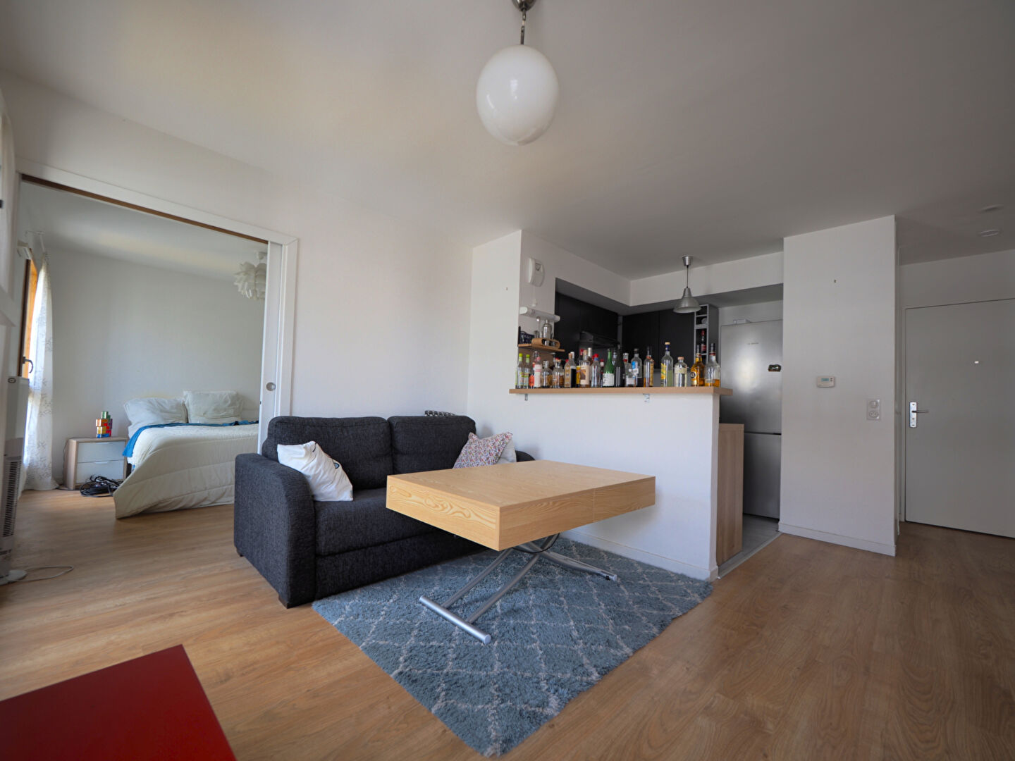 Charmant 2 pièces, 42m²,au pied du metro Carnot-Romainville
