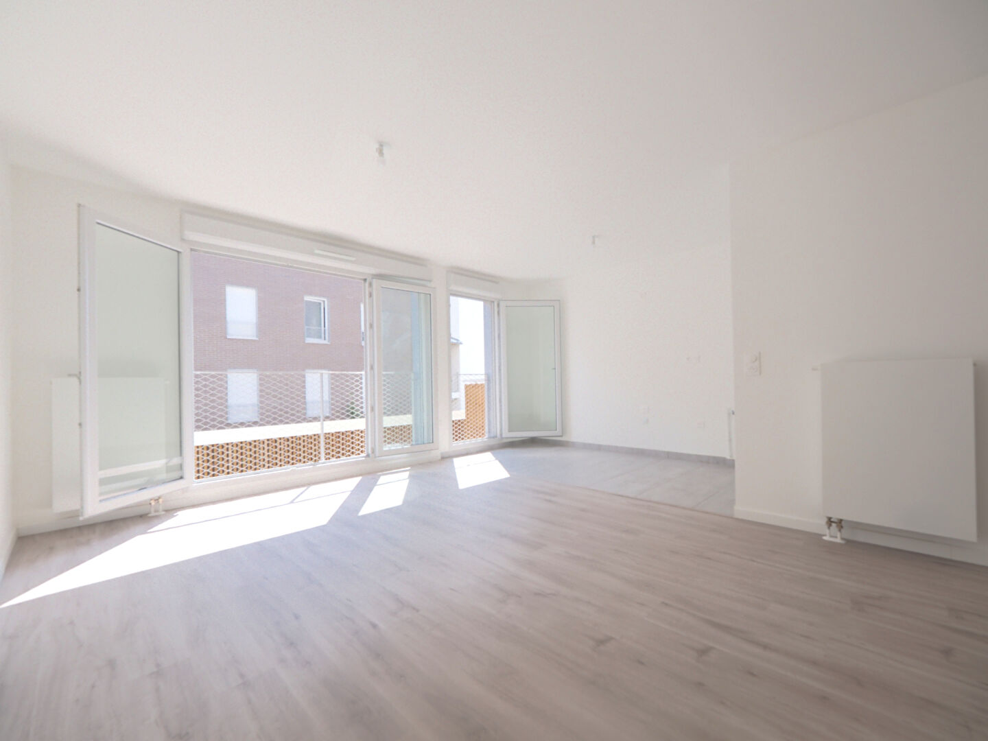 Appartement Romainville 3 pièce(s) 64 m2 loi Carrez