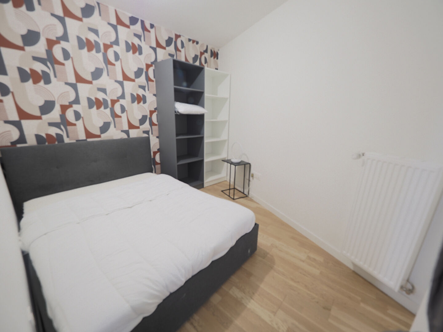 Coup de coeur garanti ! Grand studio meublé avec loggia ? Résidence récente proche métro !