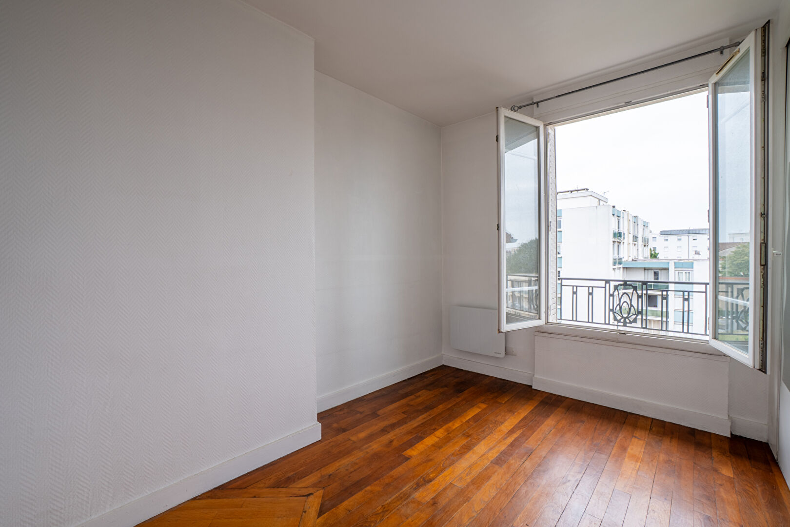 A VENDRE - APPARTEMENT 35m2 - BONDY CENTRE VILLE