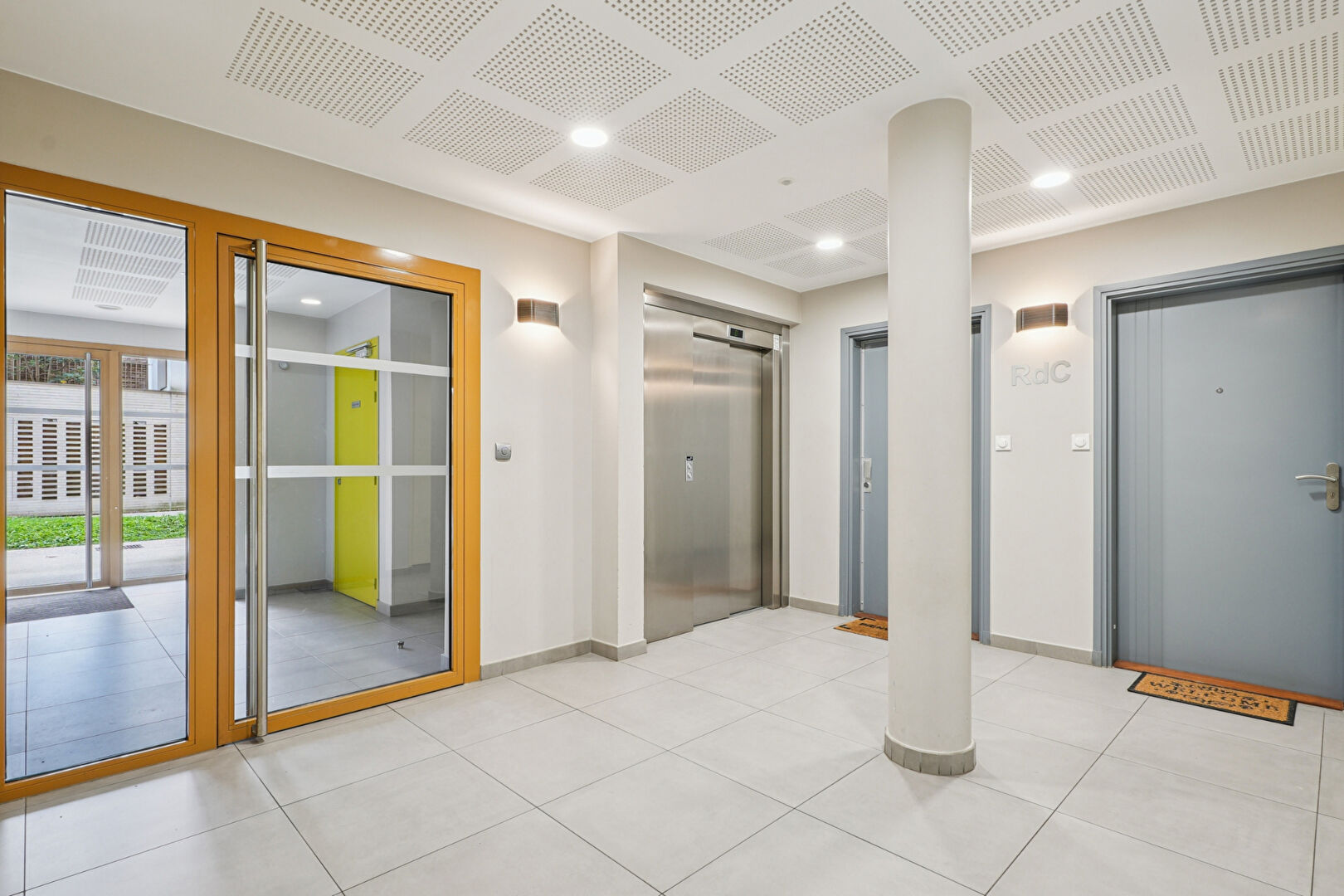 A VENDRE - APPARTEMENT  37m² - ROMAINVILLE