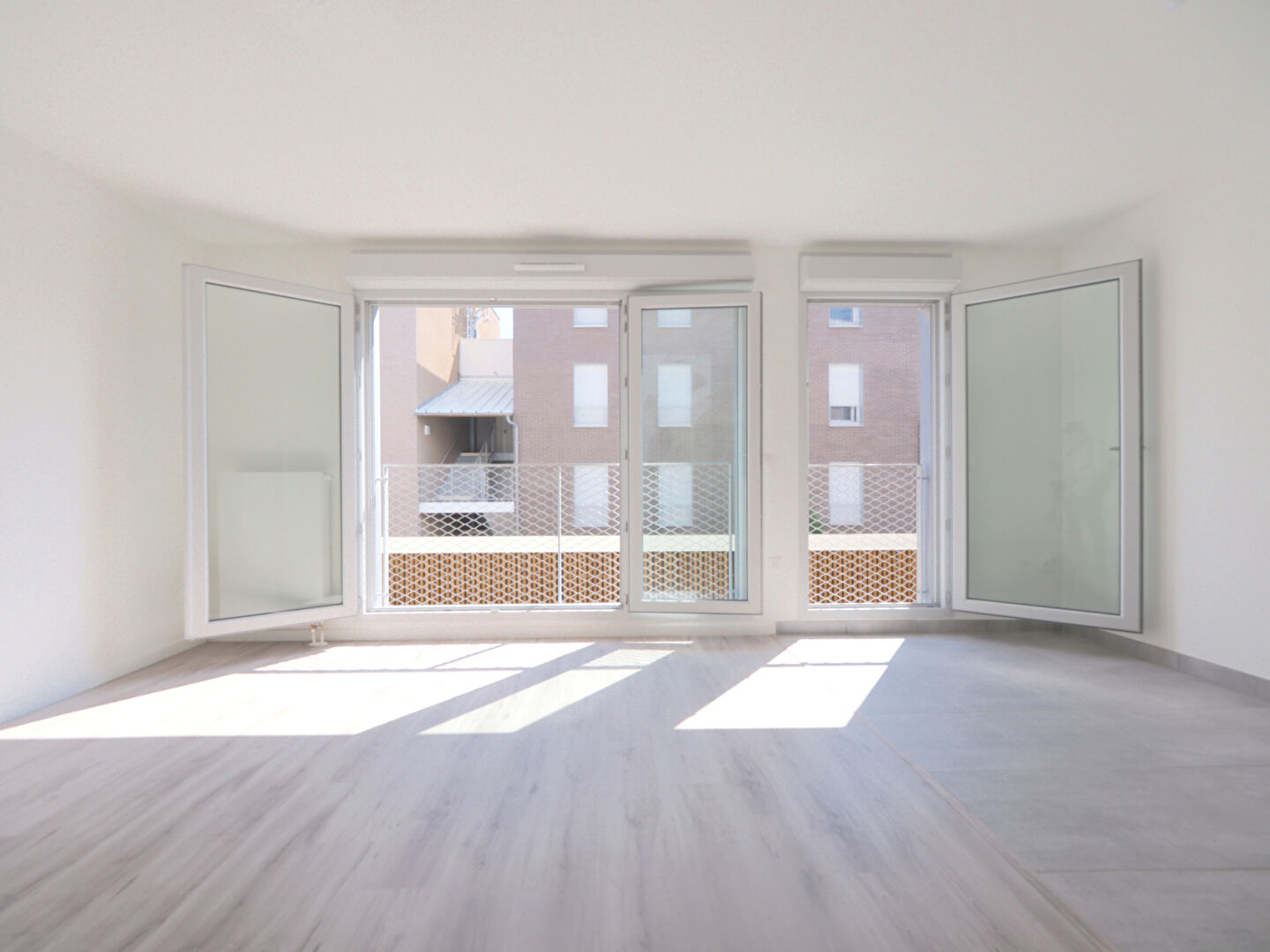 Appartement Romainville 3 pièce(s) 64 m2 loi Carrez