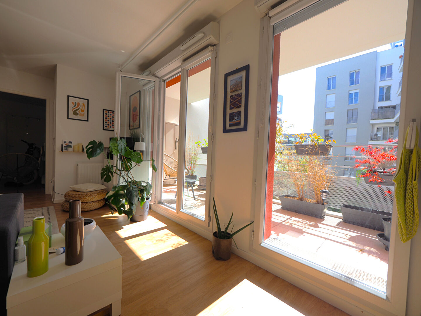 A VENDRE - APPARTEMENT  3 PIECES - 60m²  -  ROMAINVILLE