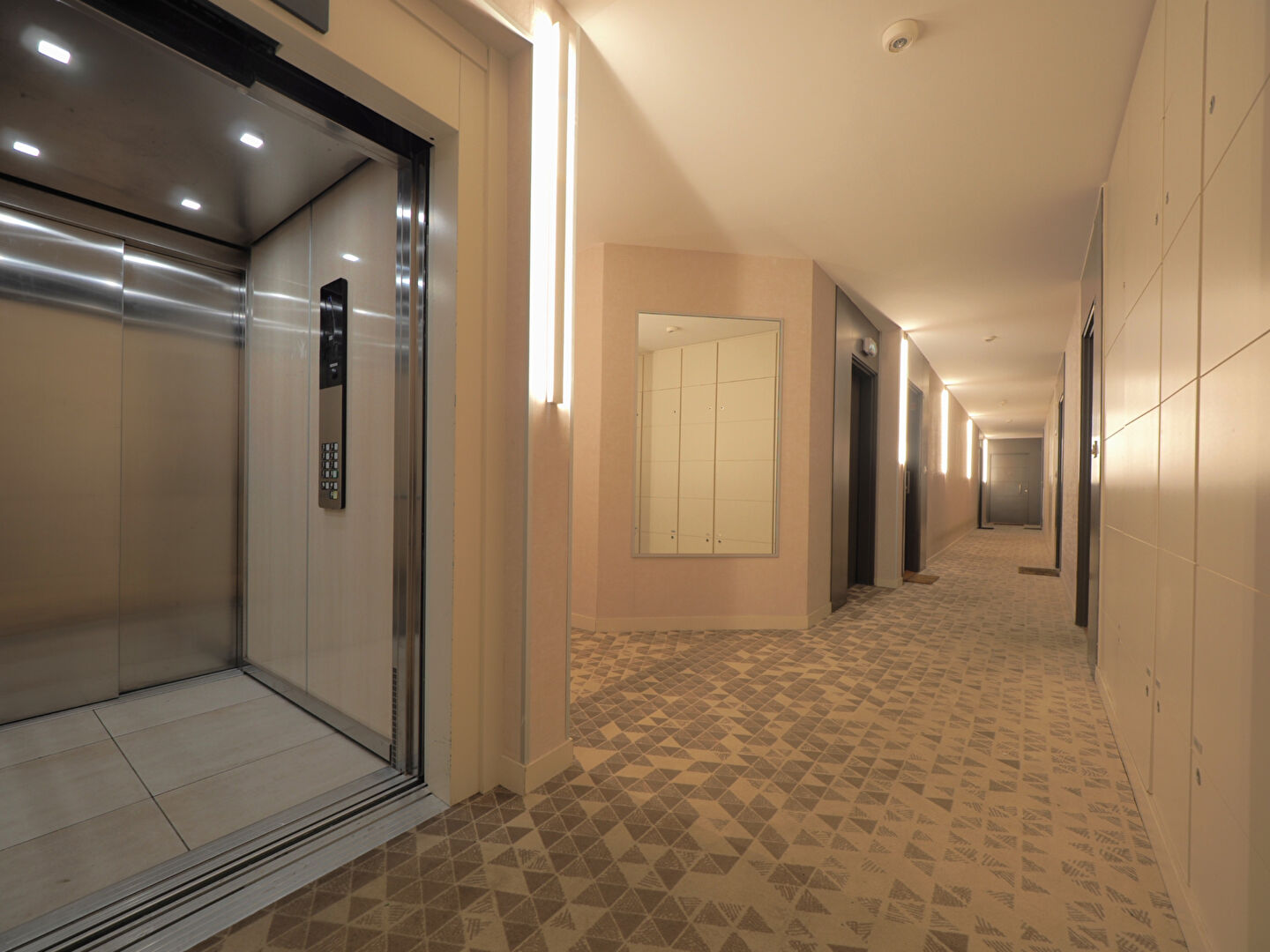 A VENDRE - APPARTEMENT  3 PIECES - 60m²  -  ROMAINVILLE