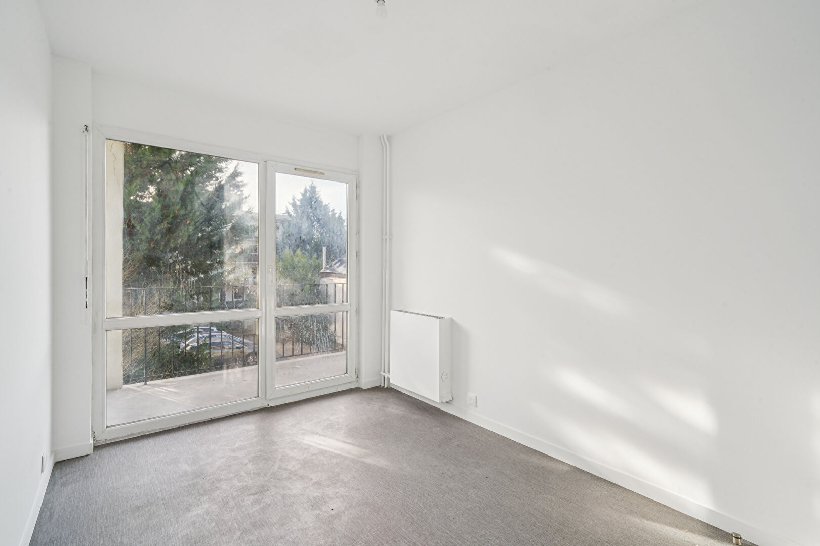 A VENDER - APPARTEMENT 40m² - BAGNOLET LIMITE ROMAINVILLE