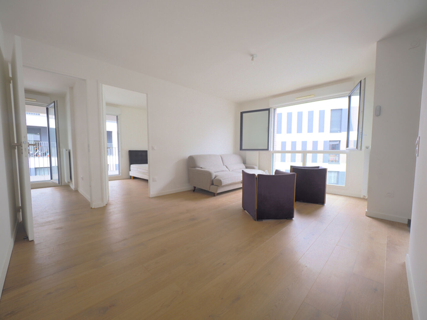 Appartement 3 pièces avec terrasse Romainville (Quartier de l'Horloge)