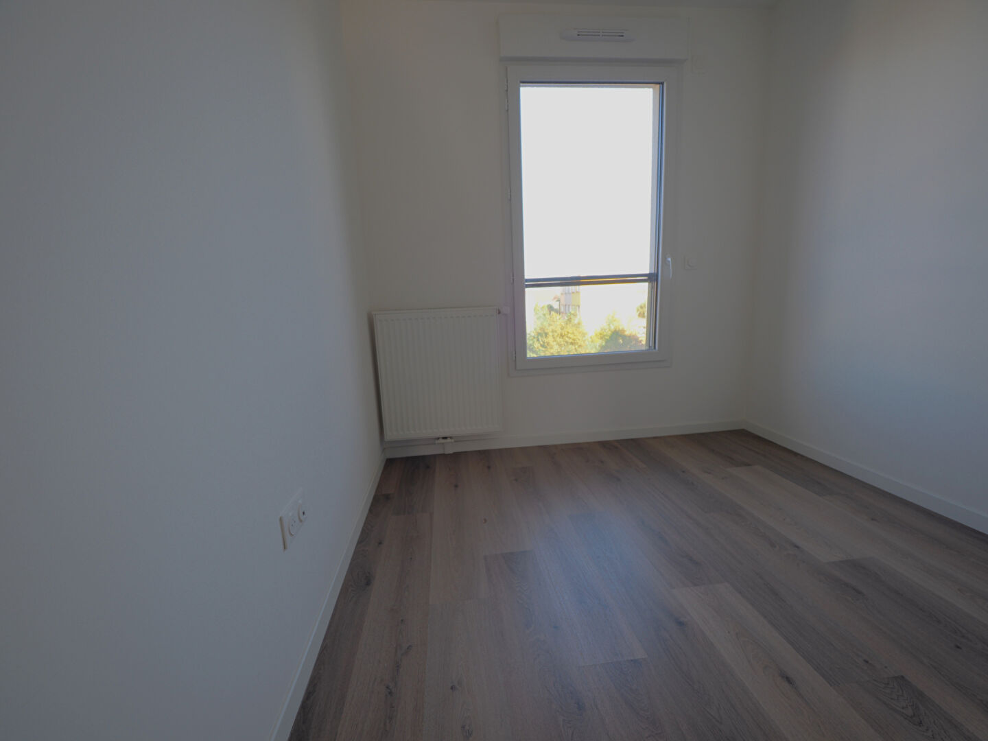 APPARTEMENT  A  VENDRE - 3 PIECES - 68m² - ROMAINVILLE