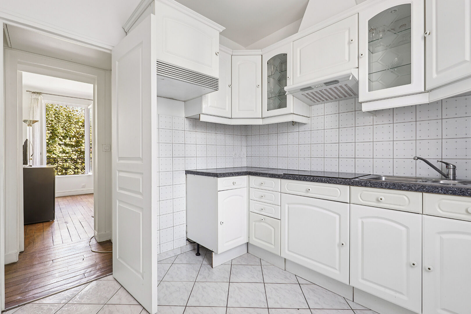 A VENRE - APPARTEMENT  + ABRI DE JARDIN - ROMAINVILLE / MONTREUIL