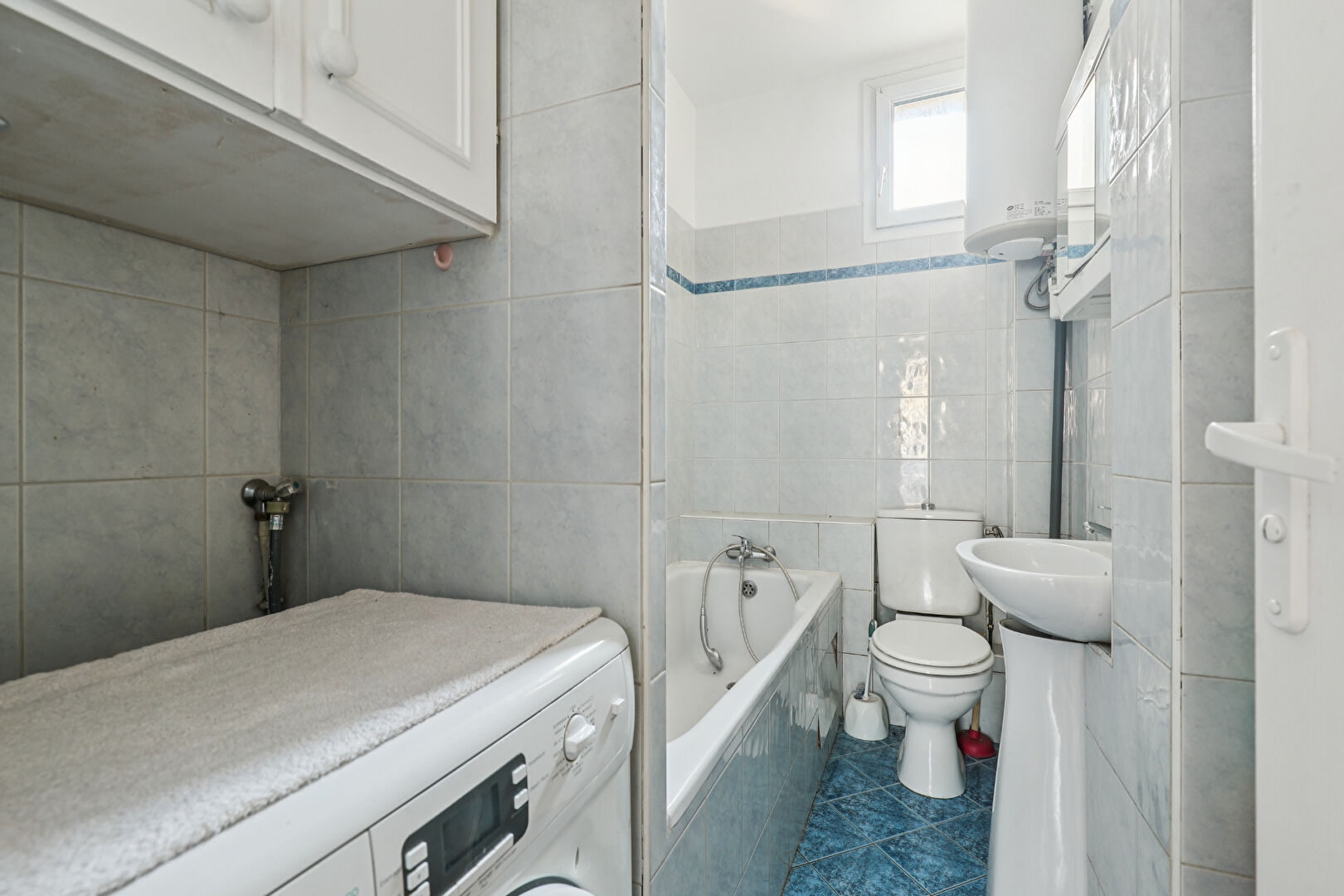 A VENRE - APPARTEMENT  + ABRI DE JARDIN - ROMAINVILLE / MONTREUIL