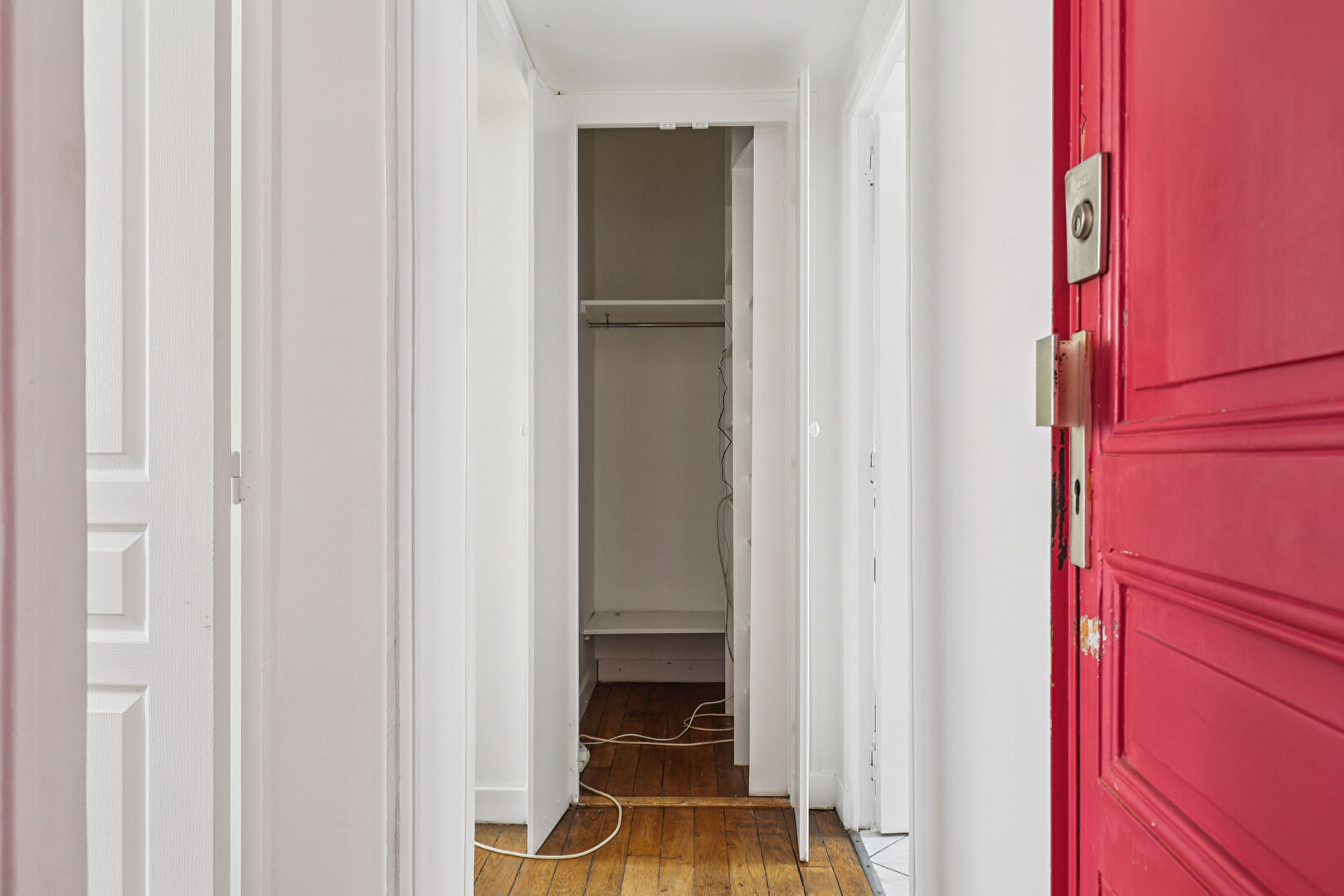 A VENRE - APPARTEMENT  + ABRI DE JARDIN - ROMAINVILLE / MONTREUIL