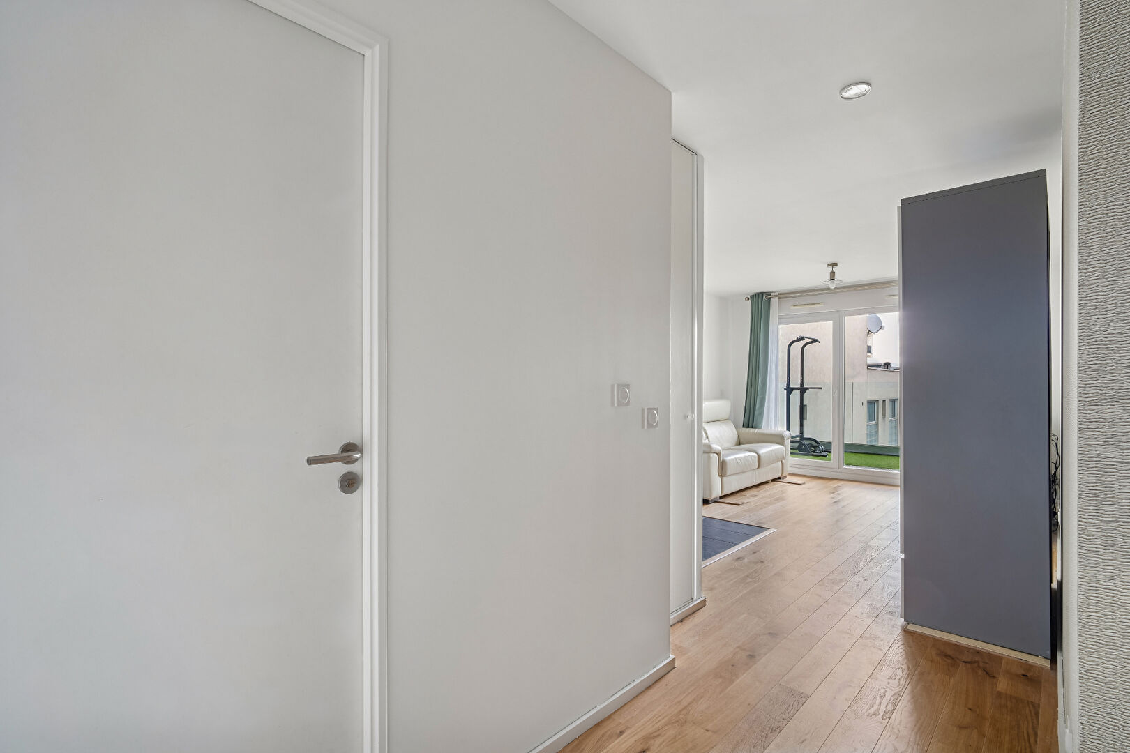 A VENDRE - STUDIO 28m² - ROMAINVILLE PROCHE METRO