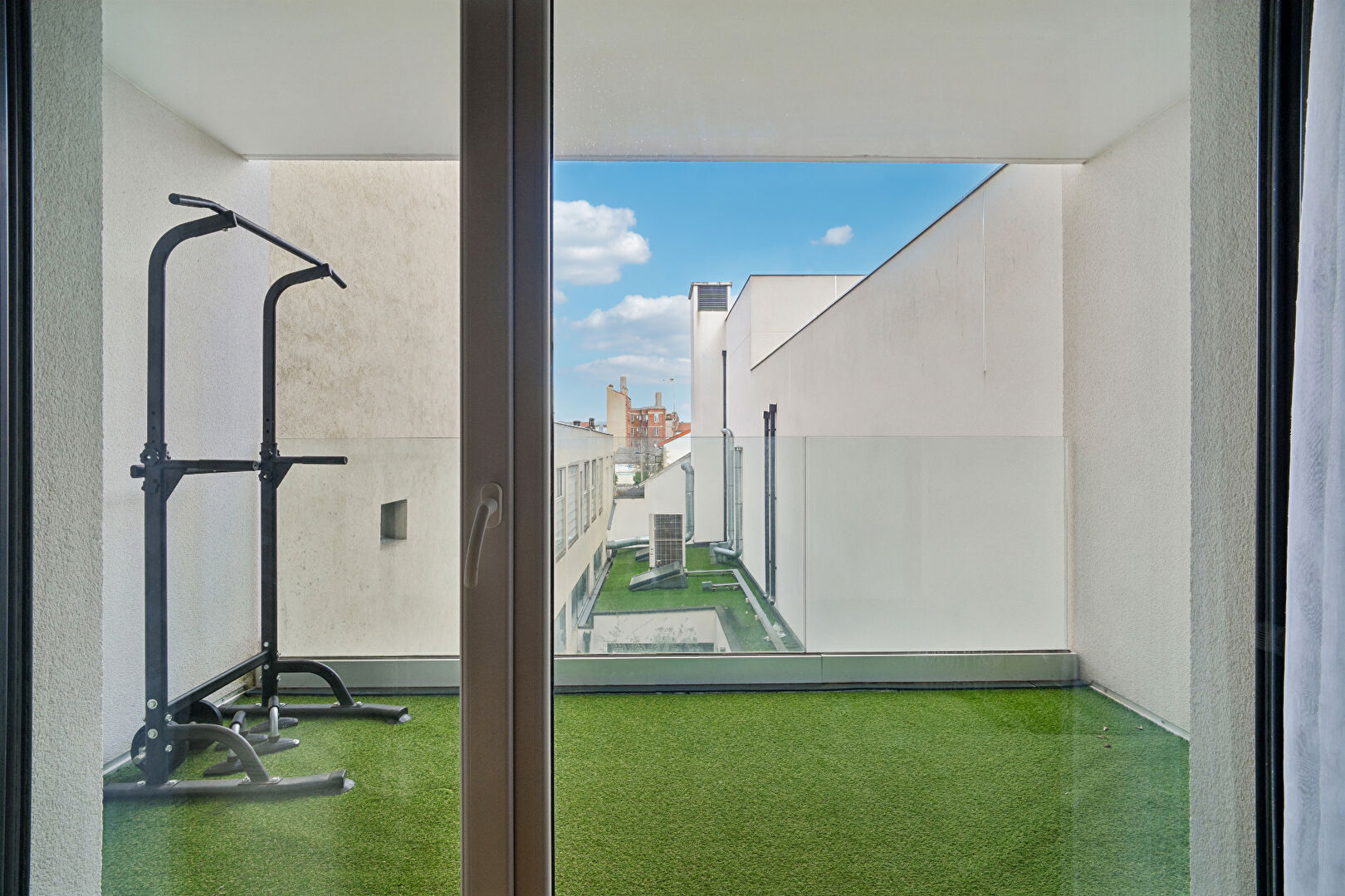 A VENDRE - STUDIO 28m² - ROMAINVILLE PROCHE METRO