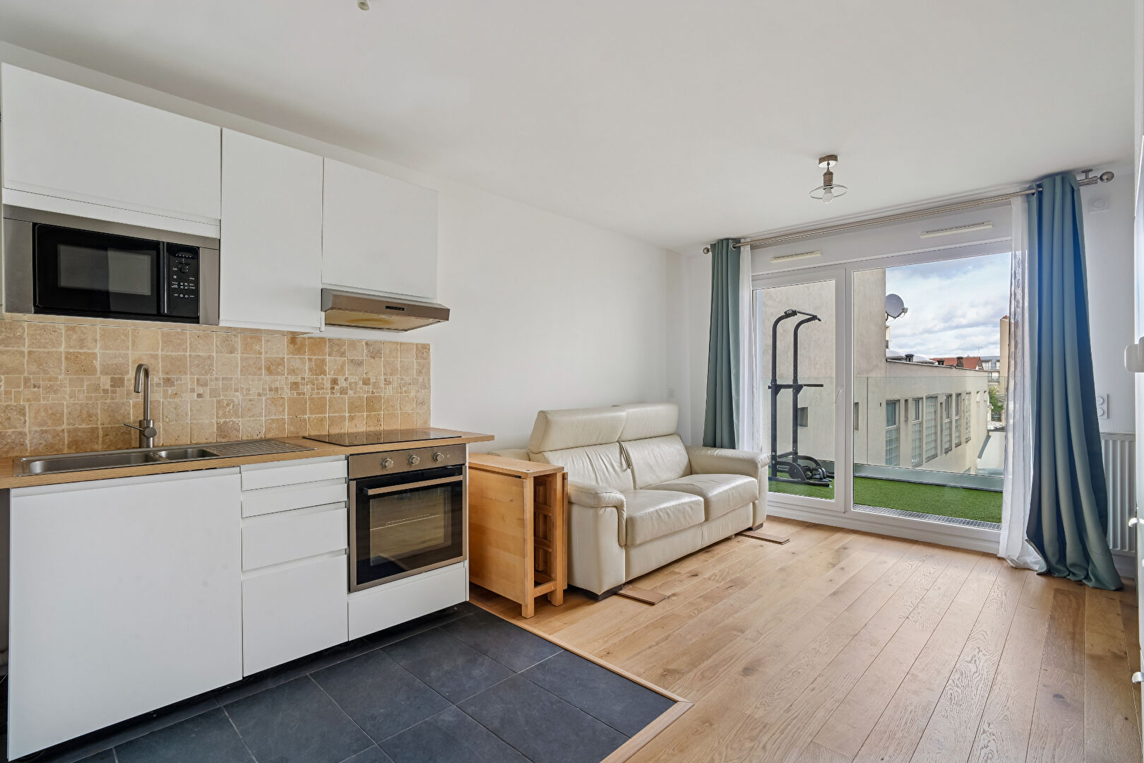 A VENDRE - STUDIO  - ROMAINVILLE PROCHE METRO