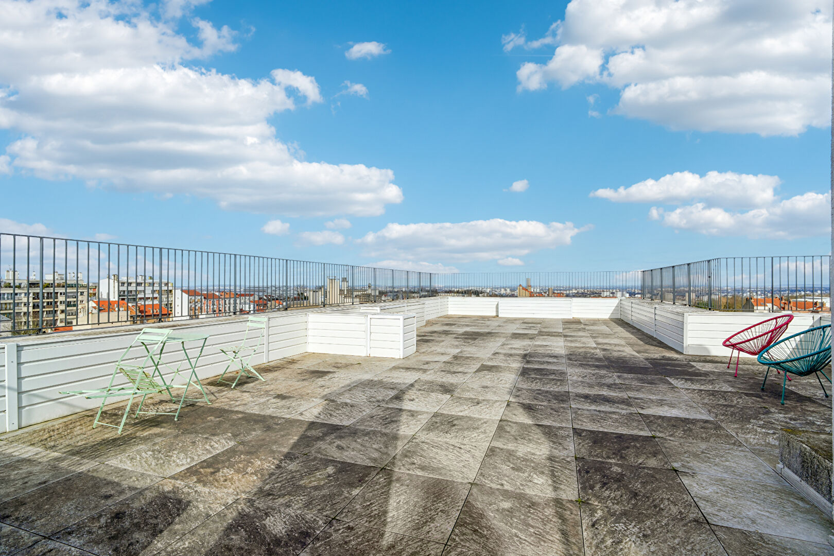 A VENDRE - STUDIO  - ROMAINVILLE PROCHE METRO