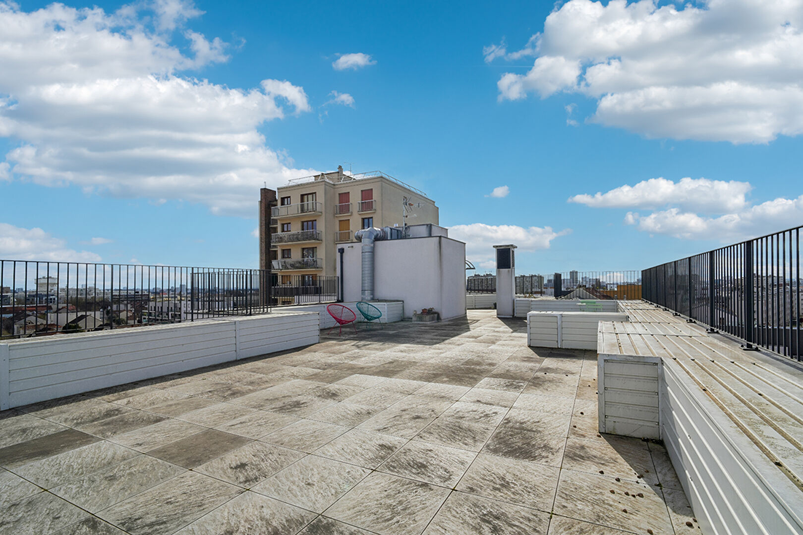 A VENDRE - STUDIO  - ROMAINVILLE PROCHE METRO