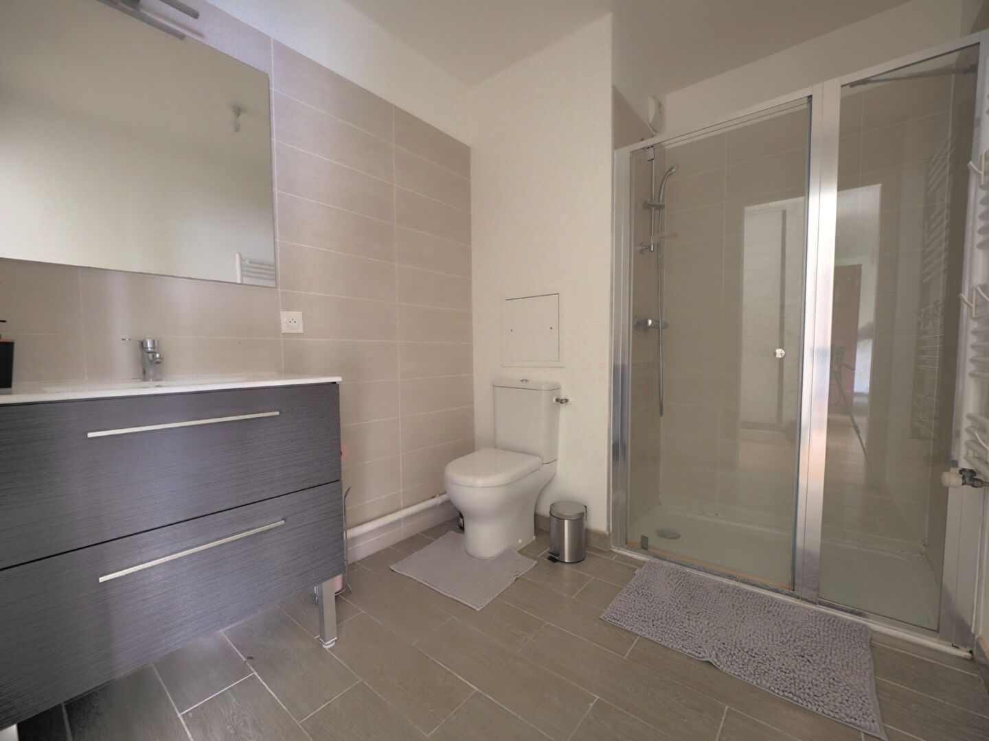 Coup de coeur garanti ! Grand studio meublé avec loggia  Résidence récente proche métro !