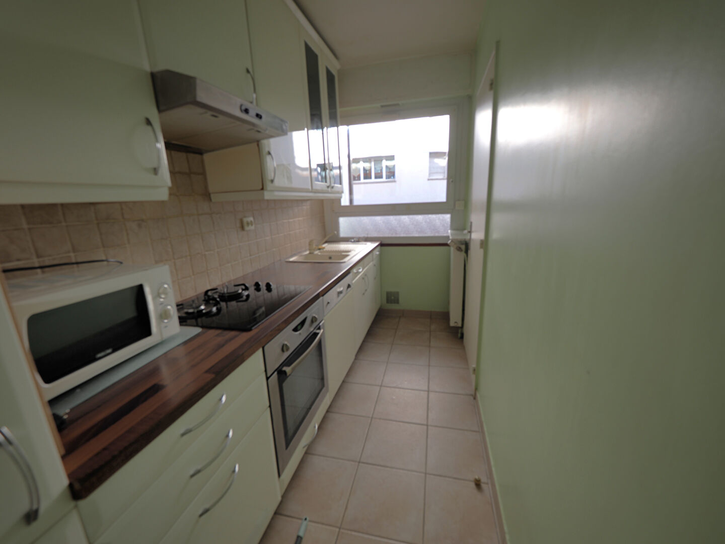 Paris 12  - Appartement 2 pièces AVEC BALCON- Proche métro Bel-Air / Daumesnil