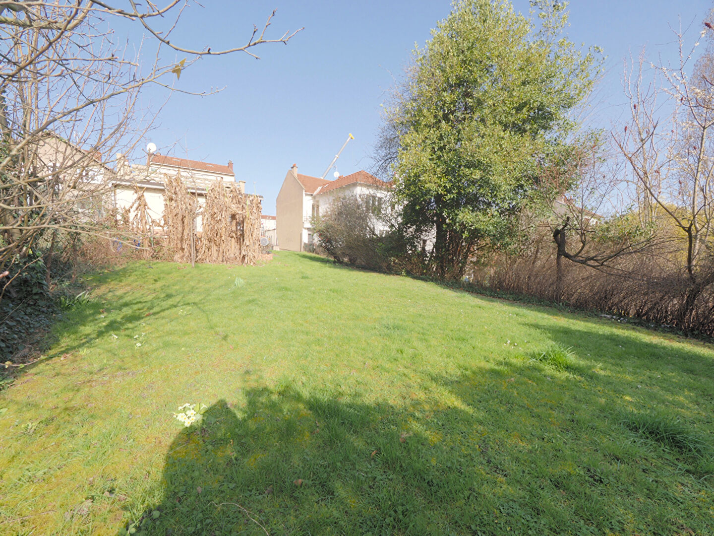 MAISON DE CARACTÈRE AVEC GRAND JARDIN - AU PIED DU MÉTRO PLACE CARNOT