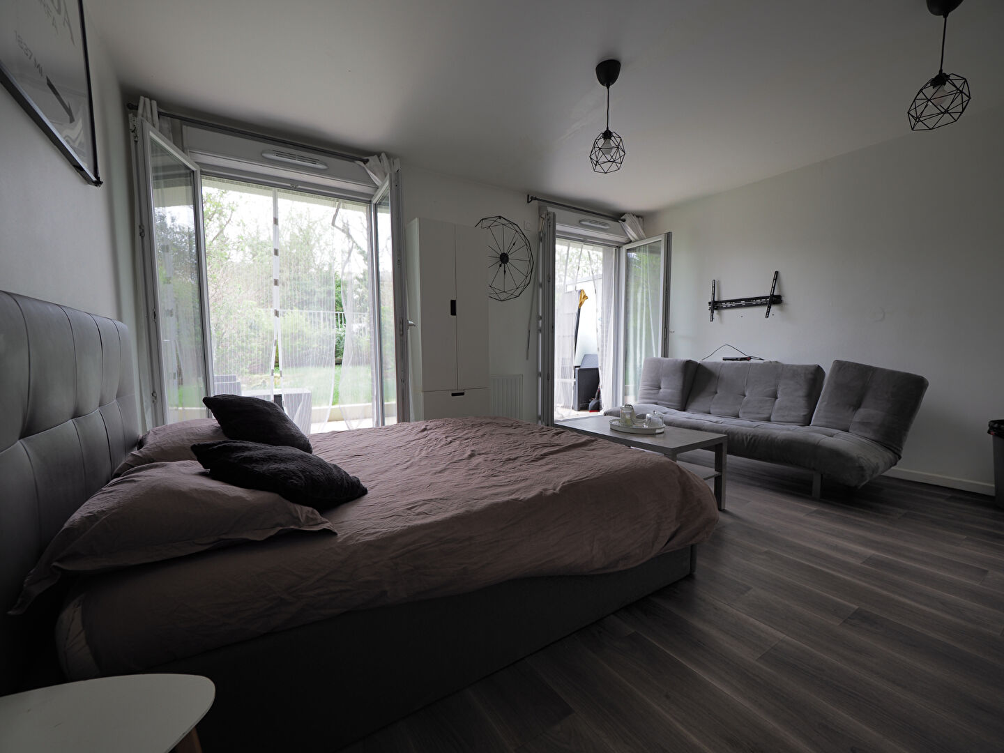 EXCLUSIVITÉ  Studio meublé avec jardin à Romainville