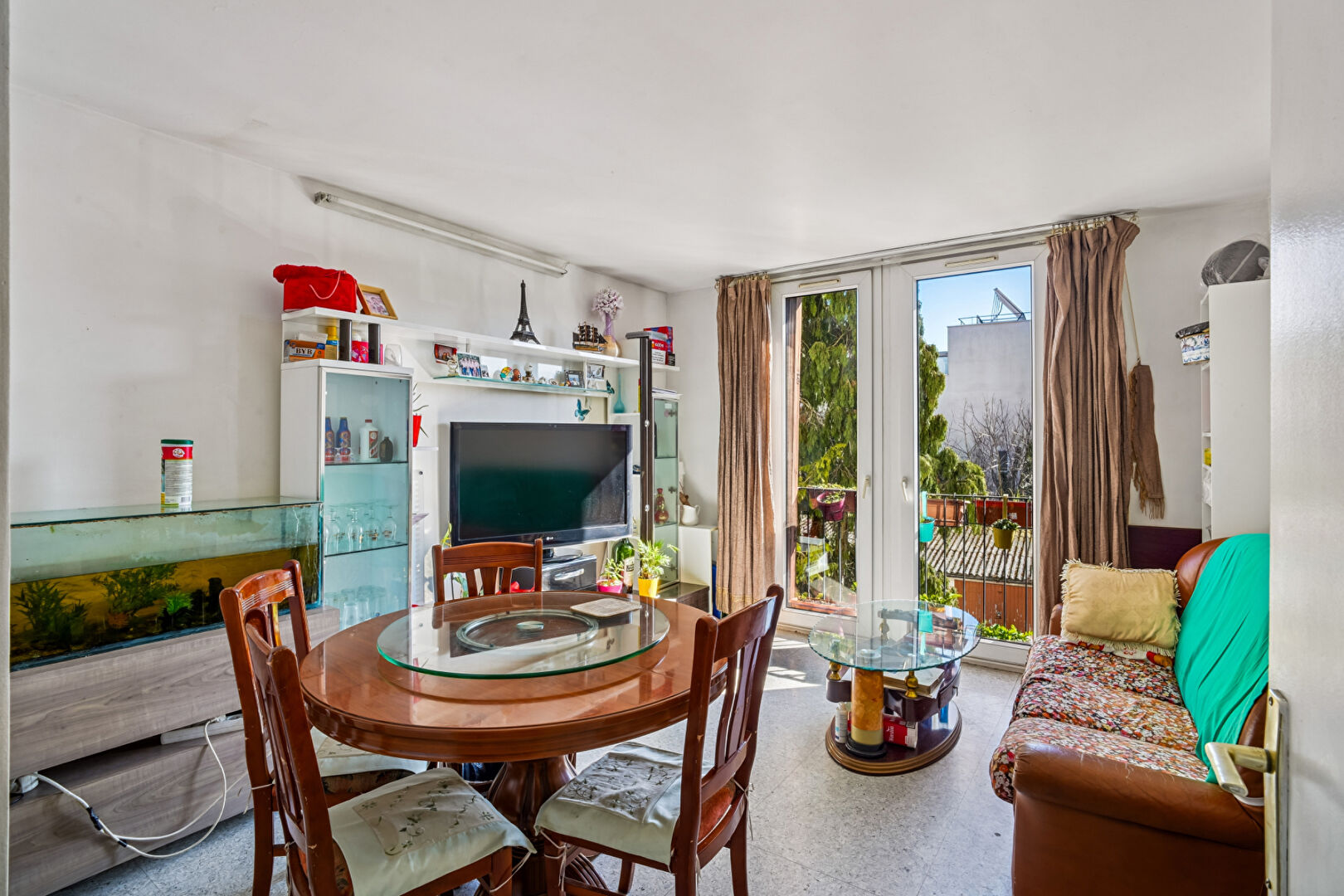 Appartement 3 pièces - ROMAINVILLE CENTRE