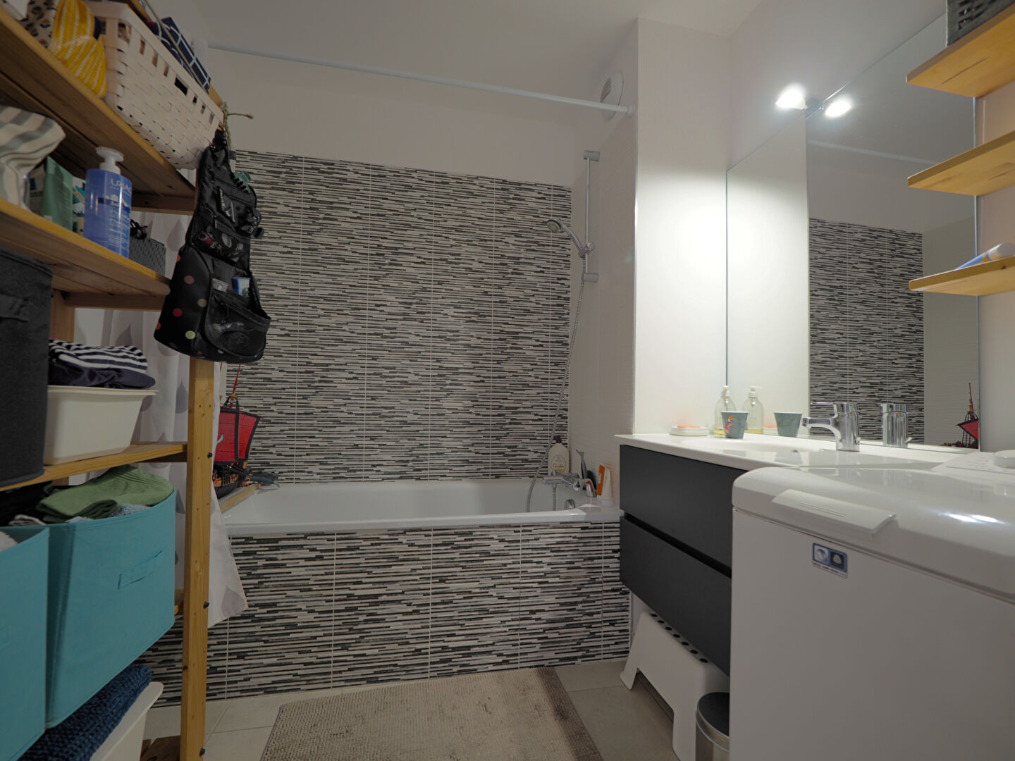 A VENDRE - APPARTEMENT  3 PIECES - 60m²  -  ROMAINVILLE