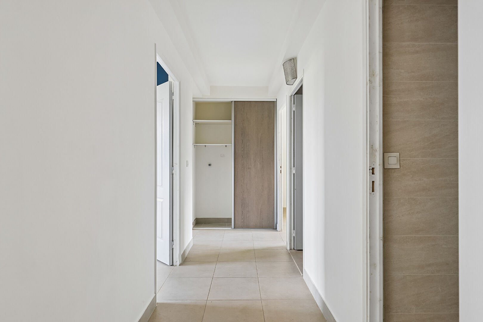 APPARTEMENT  -  4 PIECES - NOISY LE SEC - 10 minutes du RER E