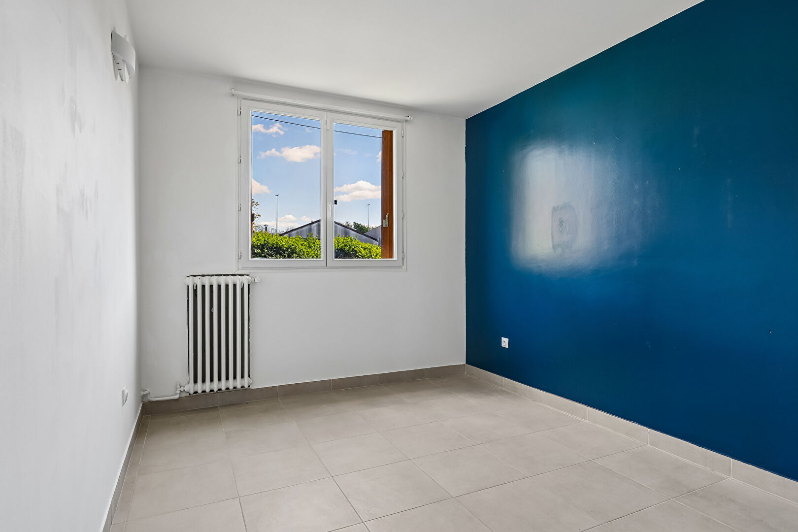 APPARTEMENT  -  4 PIECES - NOISY LE SEC - 10 minutes du RER E