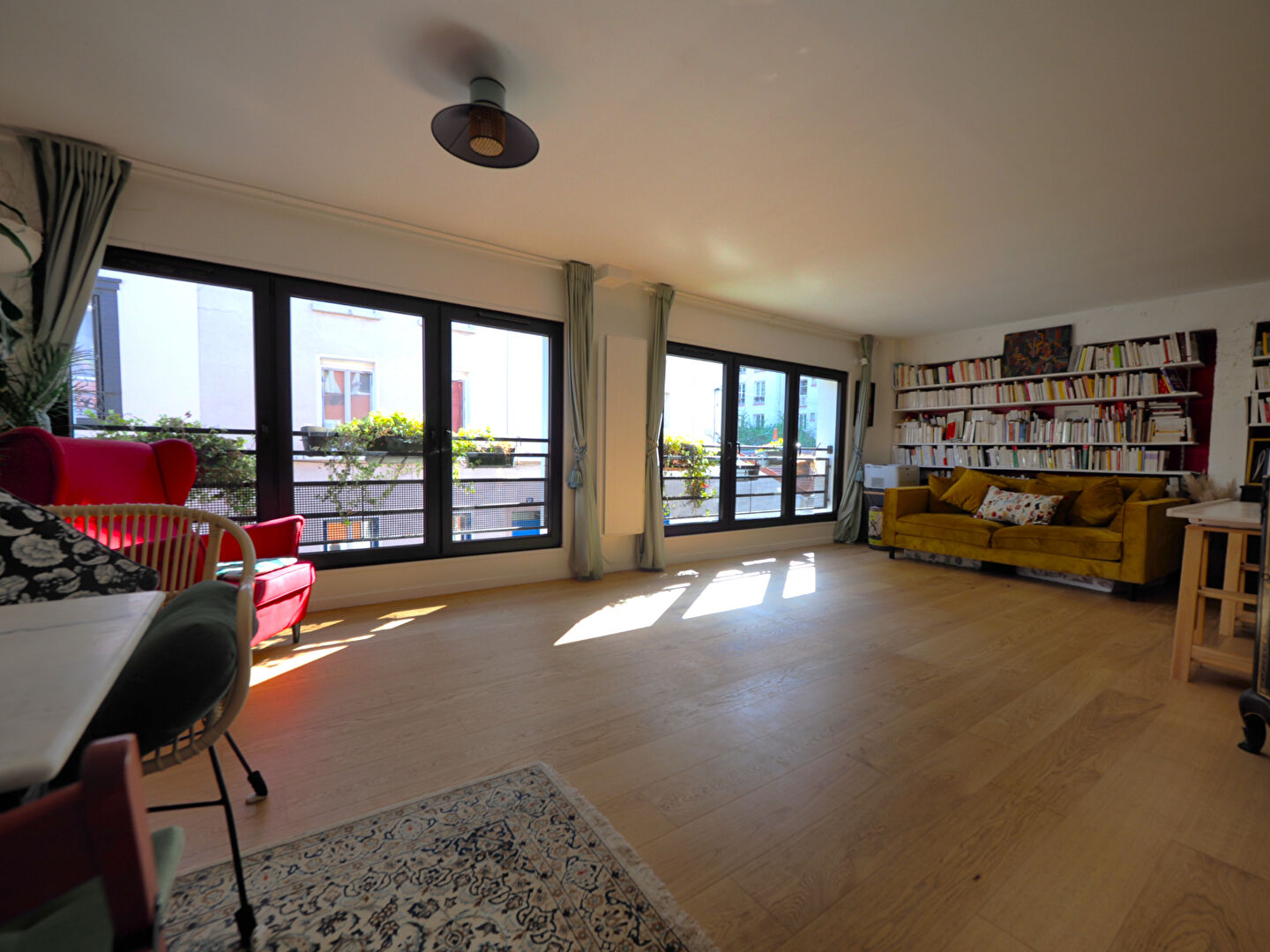 Duplex type Loft, 3 pièces LES LILAS