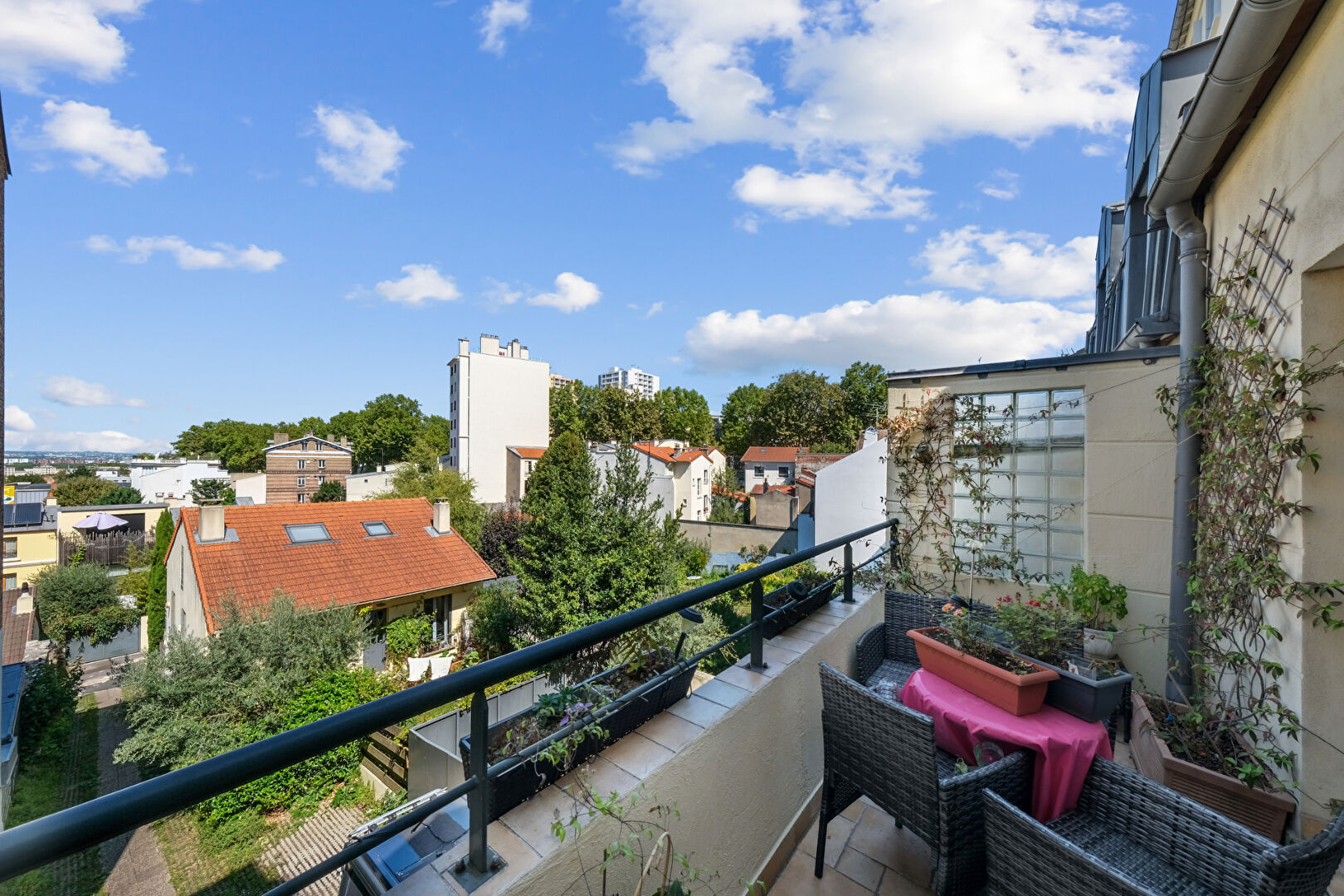 A VENDRE - DUPLEXE - BELVEDERE LIMITE LES LILAS