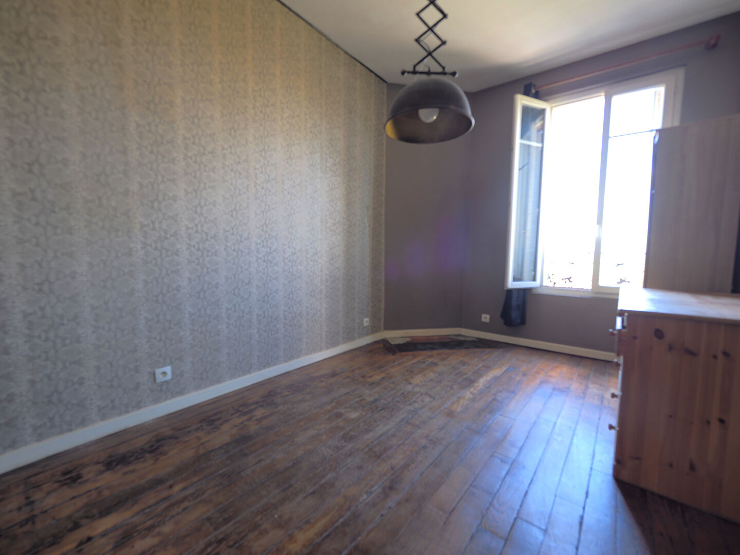 A VENDRE - 35 m² -  HOPITAL DE MONTREUIL