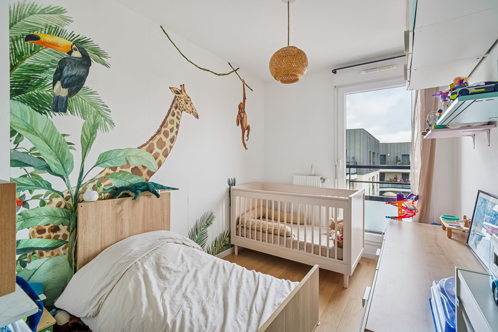Appartement  Romainville 3 pièce(s) 67 m2