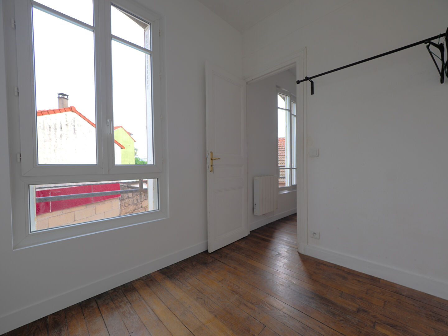 APPARTEMENT 2/3 PIECES - BAGNOLET