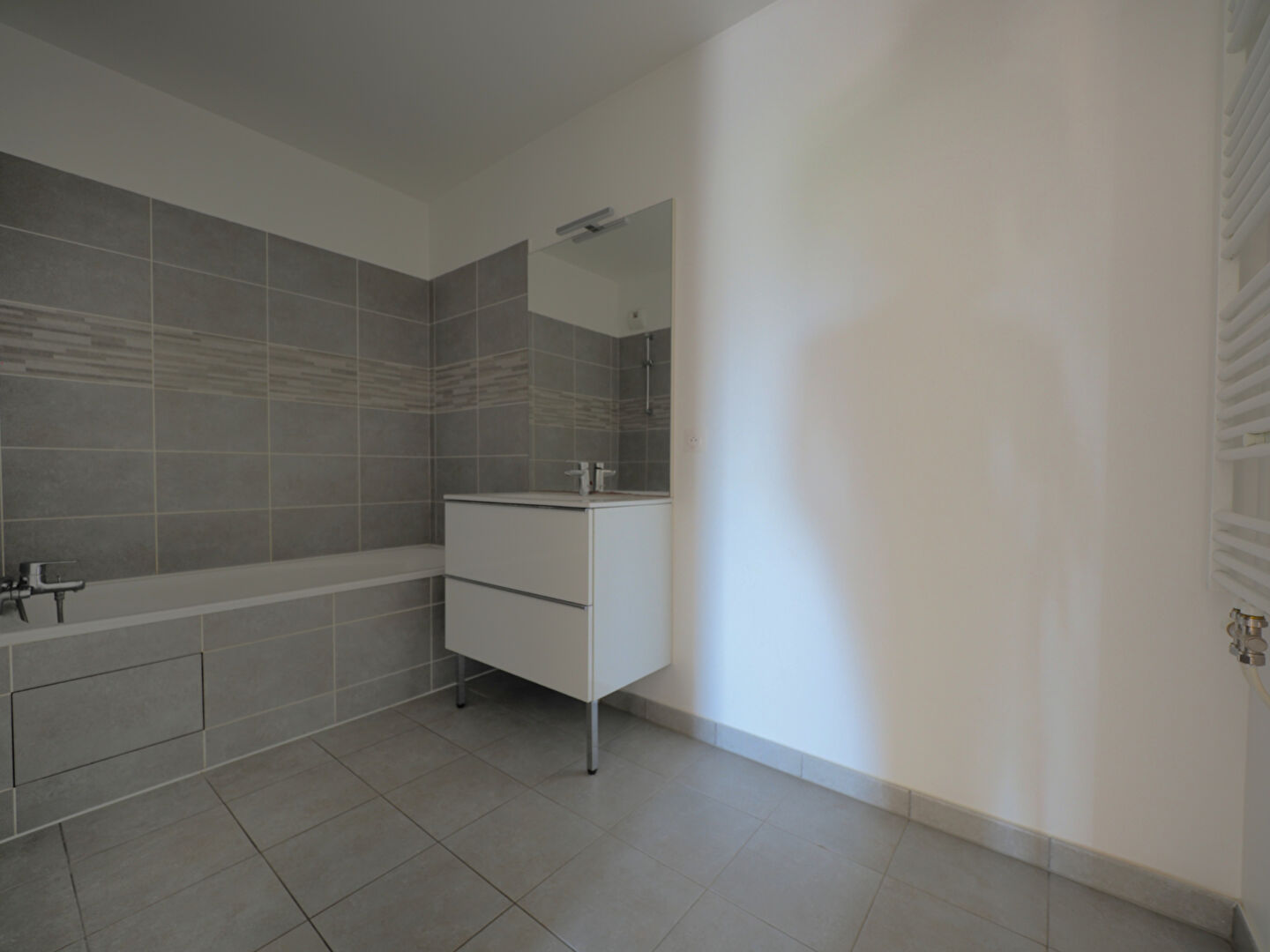 Appartement Noisy Le Sec 3 pièce(s) 60,80 m2