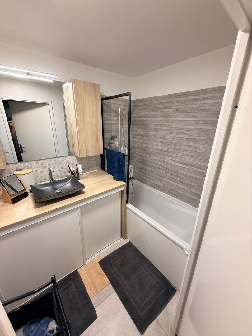 Appartement Pavillons Sous Bois 3 pièce(s) 60.72 m2