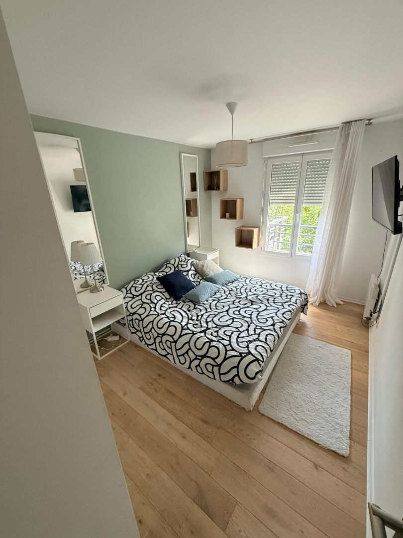 Appartement Pavillons Sous Bois 3 pièce(s) 60.72 m2